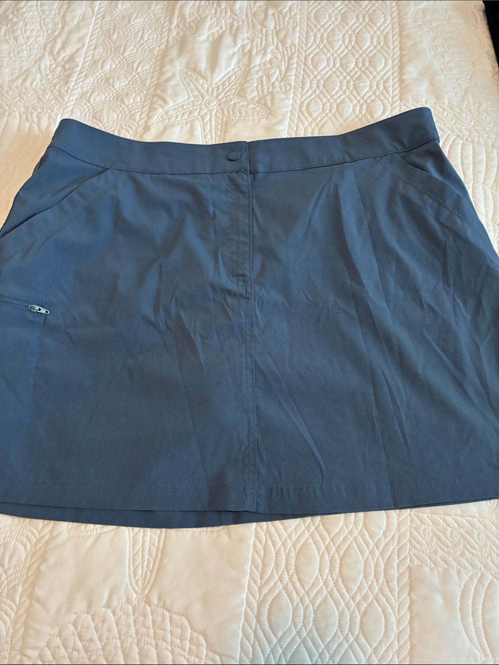 32 Cool Navy Blue Athletic Skort with Side Zip Pocket